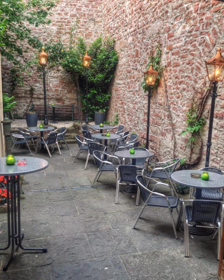 The Dubliner Hotel & Irish Pub Heidelberg Bagian luar foto